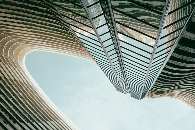 Die Stimmung auf dem deutschen Immobilienmarkt hat sich im zweiten Quartal 2026 wieder verschlechtert. Darauf weist der aktuelle ZIA-IW-Immobilienstimmungsindex hin, der nach einer zwischenzeitlichen Stabilisierung erneut in den negativen Bereich gerutscht ist. Besonders deutlich zeigt sich die Eintrübung bei den Erwartungen der Marktteilnehmer. Dies deutet darauf hin, dass institutionelle Investoren, Projektentwickler und andere Akteure der [&hellip;]