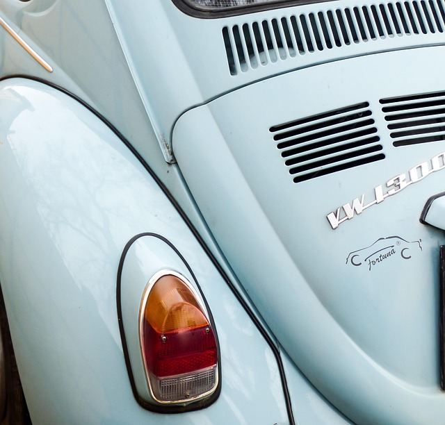 Chrom, Leder, charakteristische Motorengeräusche und eine Technik aus einer anderen Epoche: Oldtimer sind längst mehr als ein Hobby für Autoliebhaber. Historische Fahrzeuge werden zunehmend auch unter dem Gesichtspunkt des Vermögenserhalts betrachtet. Eine aktuelle Veröffentlichung vom 24. August 2026 beschreibt klassische Automobile ausdrücklich als etablierte Sachwertklasse – warnt aber zugleich davor, von automatischen Wertsteigerungen auszugehen. Sachwert [&hellip;]